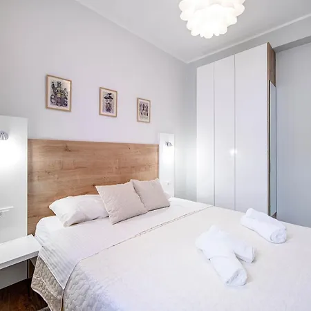 Apartment Orsula Near Old Town