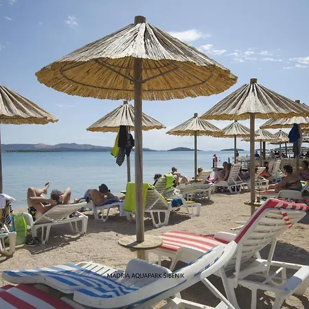 Orsula Near Old Town Apartment *