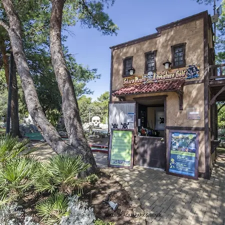 Apartment Orsula Near Old Town Šibenik